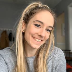 Meet your Posher, Adrianna